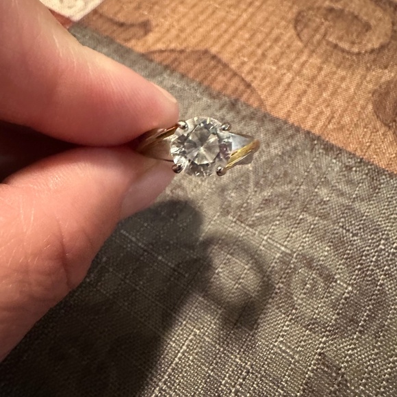 Jewelry - Round Cut Cubic Zirconia Solitaire Ring sz 7